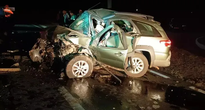 Oito morrem e dois ficam feridos em acidente com carros e moto na BR-491, em Minas Gerais
