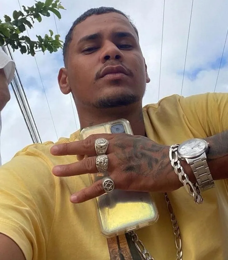 Jovem é executado com mais de 10 tiros no bairro Américo Nogueira