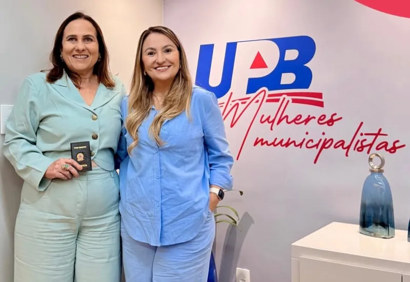 Prefeita Carla Chácara e vice-prefeita Leda Pinho participam de evento em Salvador e fortalecem o protagonismo feminino na gestão pública