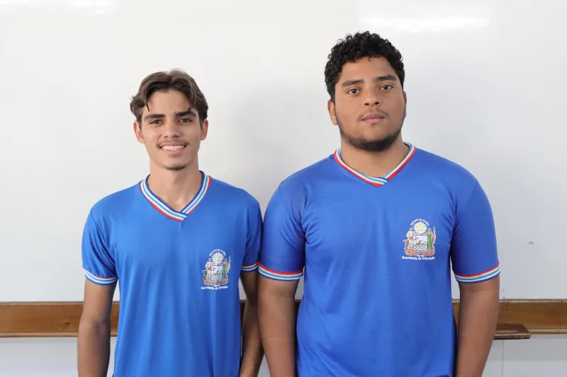 Estudantes criam tijolos ecológicos para a construção civil a partir de plásticos reciclados