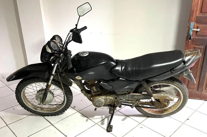 Polícia Militar apreende motocicleta com sinais de adulteração em Medeiros Neto