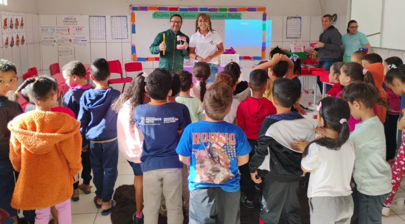 Prefeitura de Medeiros Neto promove saúde e higiene nas escolas com programa inovador