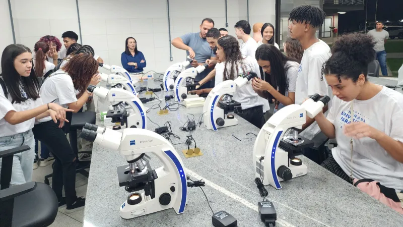 Prefeitura de Medeiros Neto leva estudantes do UPT à UFSB: Um passo rumo ao futuro!