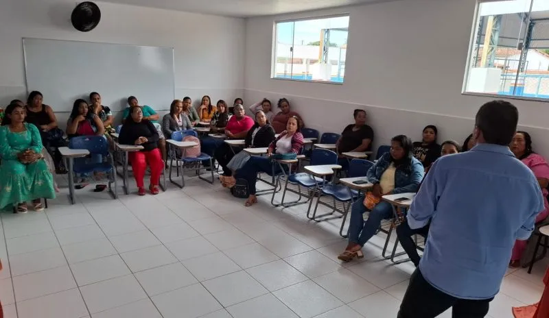 Prefeitura de Mucuri realiza 1º Encontro Formativo para Auxiliares de Serviços Gerais da Educação Municipal