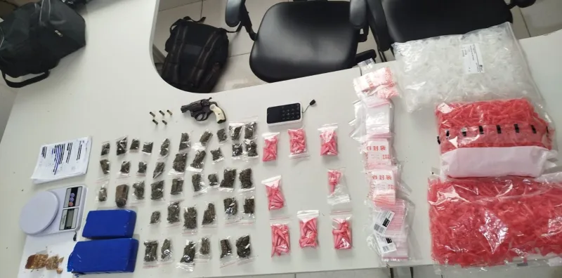 Confronto com a Polícia em Itabatã deixa suspeito morto e resulta em apreensão de drogas