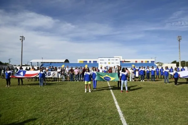Teixeira de Freitas em campo: Campeonato Municipal de Futebol 2025 é aberto no Tomatão
