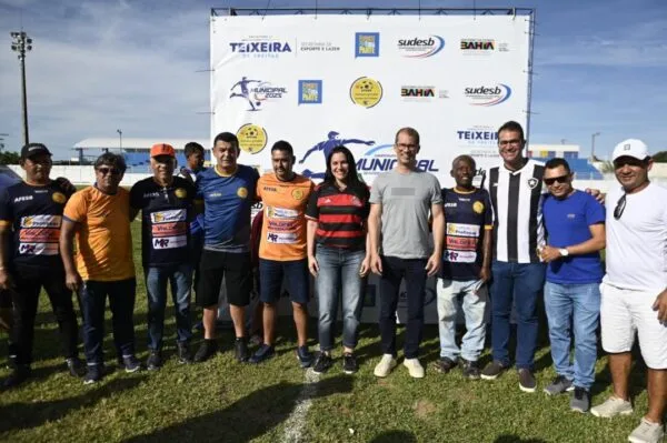 Teixeira de Freitas em campo: Campeonato Municipal de Futebol 2025 é aberto no Tomatão