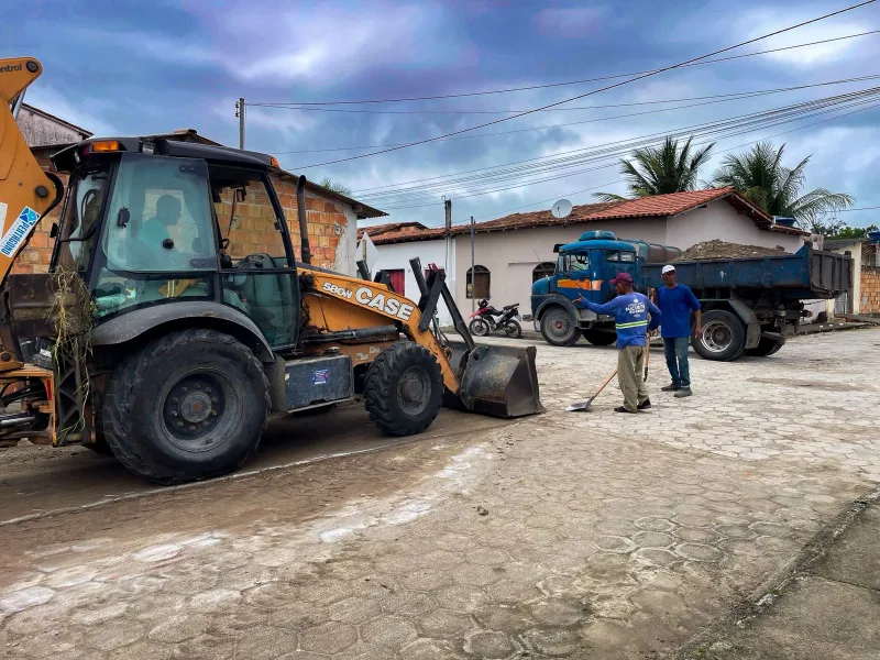 Limpeza e manutenção: Bairro Alameda do Atlântico recebe força-tarefa de limpeza da Prefeitura de Prado