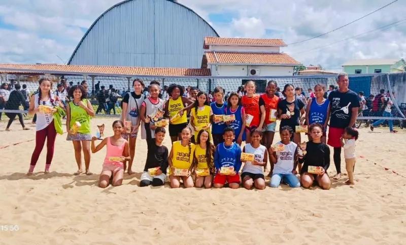 Beach Tennis na Escola: Projeto “Pegue essa Bola” agita Colégio Afrânio em Nova Viçosa