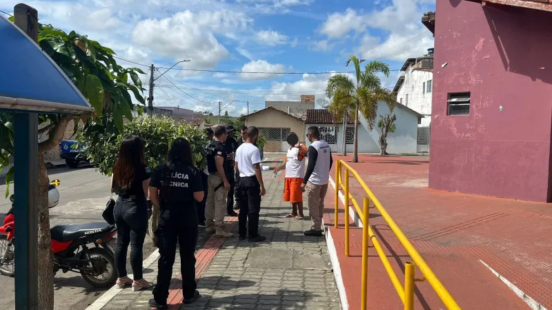 Polícia Civil realiza reprodução simulada do homicídio de Ronivon, ocorrido em Ibirapuã