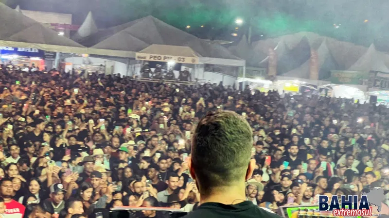 Exponhém 2025 reúne multidão com segurança reforçada e grandes shows na terceira noite de festa