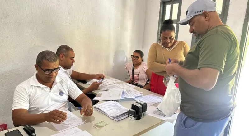 Marinha leva Delegacia Itinerante a Mucuri para regularizar embarcações e fortalecer pesca local