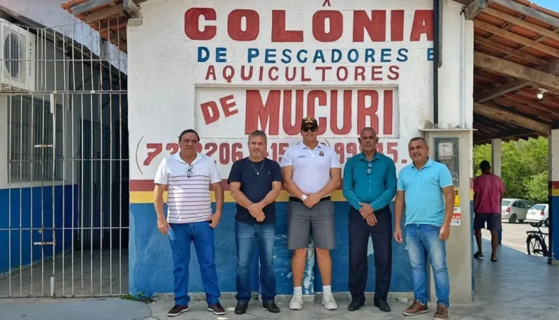 Marinha leva Delegacia Itinerante a Mucuri para regularizar embarcações e fortalecer pesca local