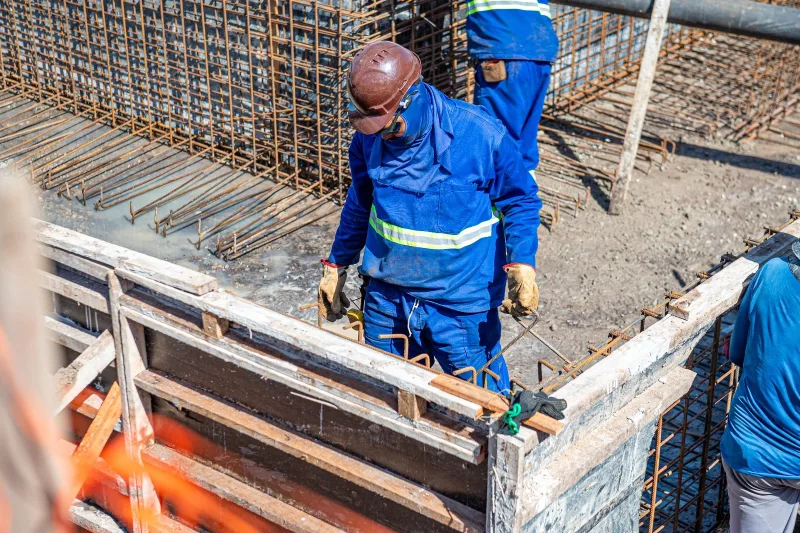 Obras no bairro Redenção avançam e levam soluções para antigo problema de alagamentos