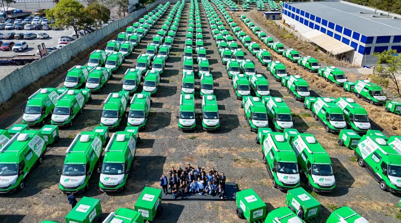 Presidente Lula entrega 54 unidades odontológicas móveis para a Bahia