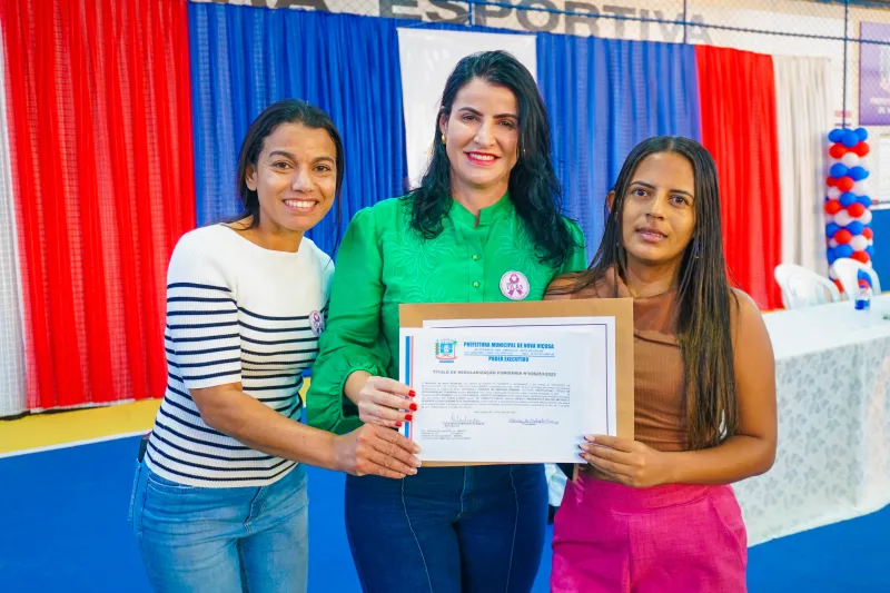 Gestão Luciana Machado entrega 96 títulos de propriedade em Argolo
