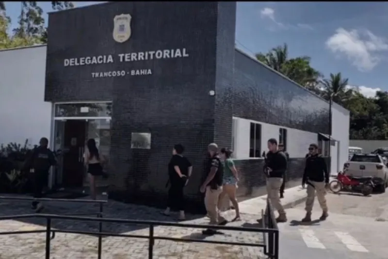  Polícia prende duas mulheres e adolescente por tráfico em aldeia indígena de Porto Seguro