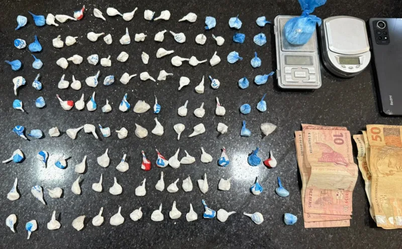 Suspeito de tráfico é preso em Eunápolis com grande quantidade de drogas