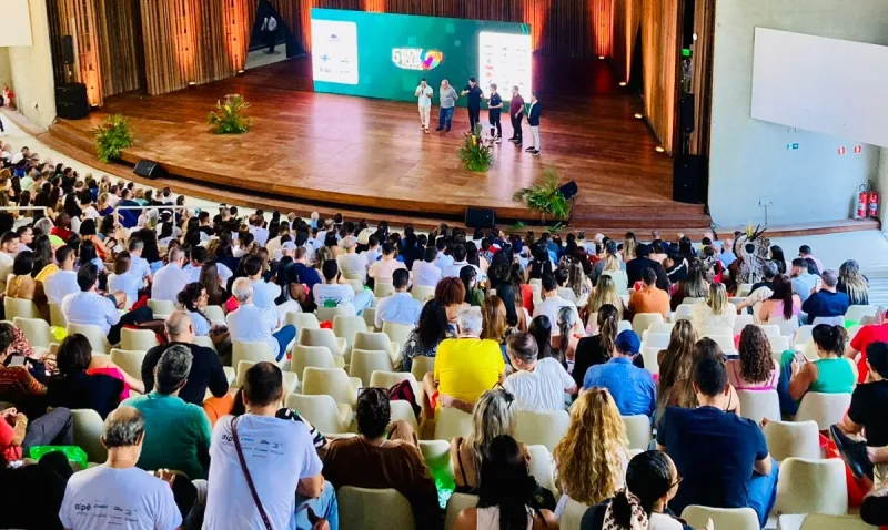 Costa das Baleias marca presença no Show Tour Porto Seguro 2025 e reforça força do turismo regional