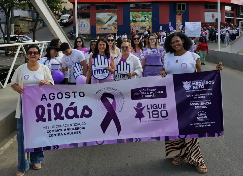 Prefeitura de Medeiros Neto se une em Caminhada de Conscientização pelo Agosto Lilás