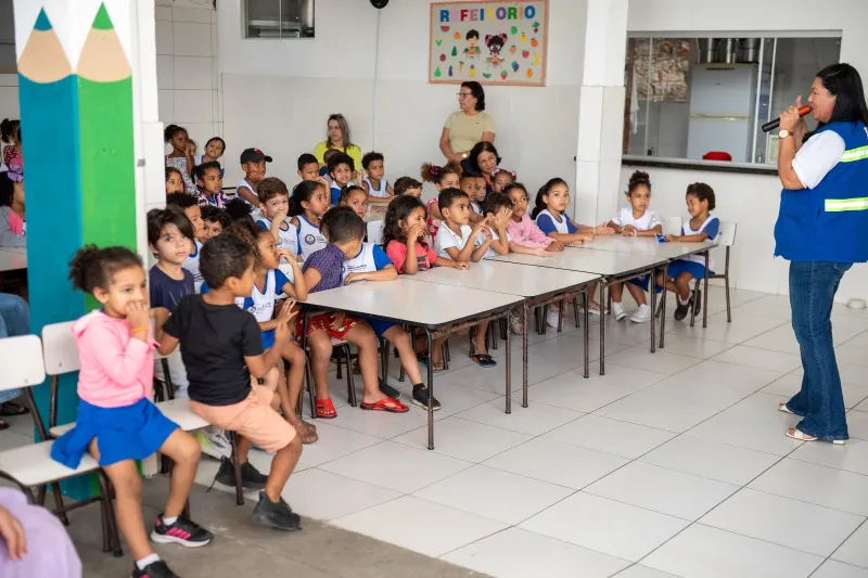 Prefeitura de Teixeira de Freitas leva ações de saúde para 22 mil estudantes da rede municipal