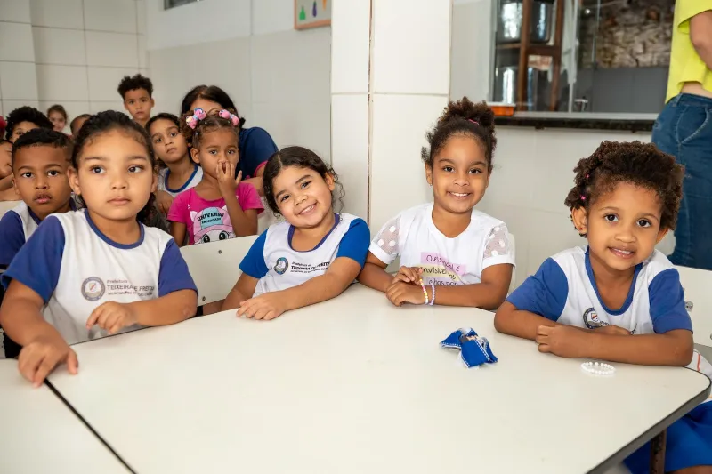 Prefeitura de Teixeira de Freitas leva ações de saúde para 22 mil estudantes da rede municipal