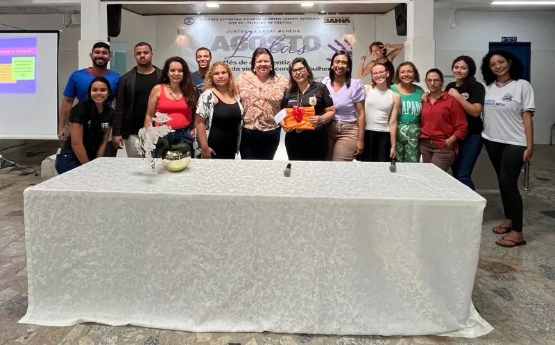 Agosto Lilás: Polícia Civil realiza palestra sobre violência doméstica em escola de Teixeira de Freitas