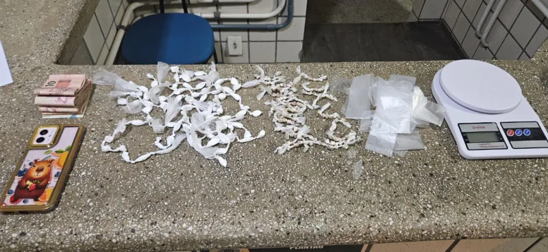 PM Prende Casal por Tráfico de Drogas em Operação em Itamaraju