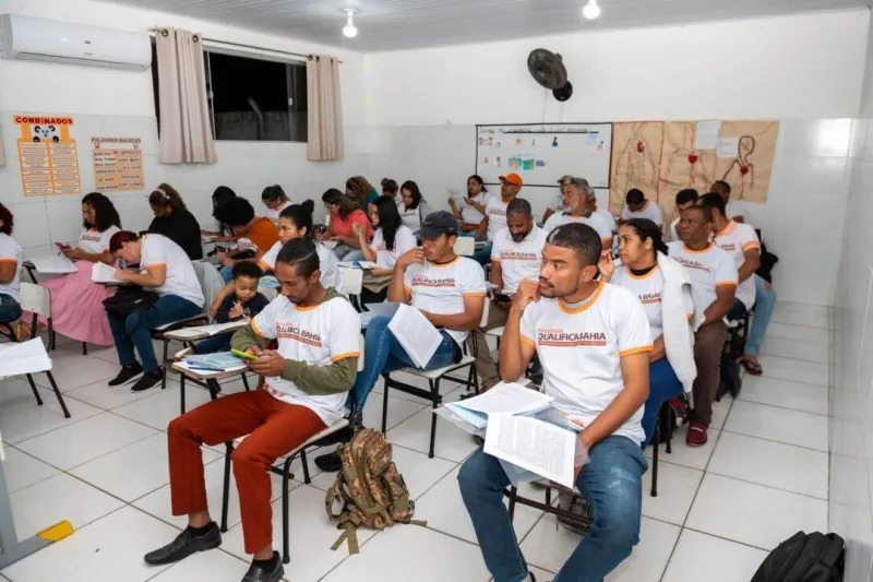 Prefeitura de Teixeira de Freitas lança programa de qualificação profissional “Caminhando para o Futuro: Desenvolve Teixeira”