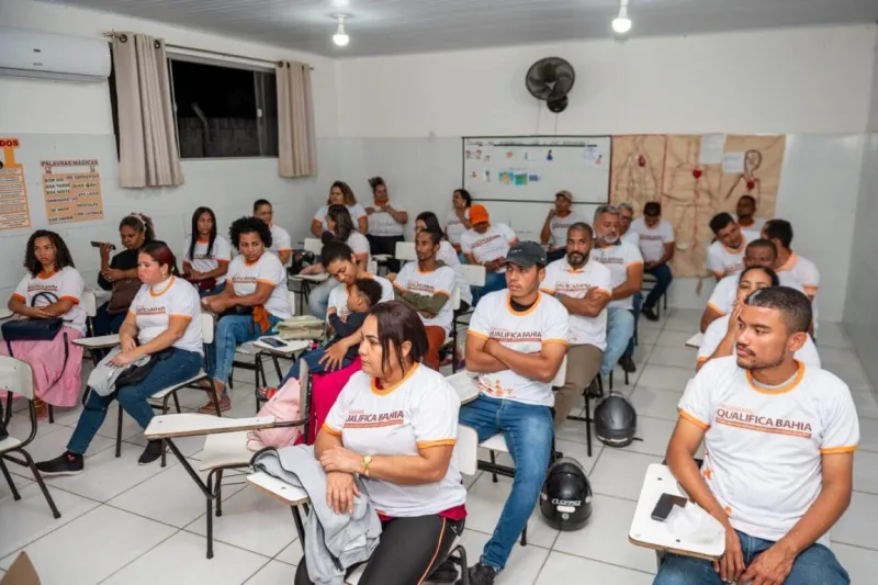 Prefeitura de Teixeira de Freitas lança programa de qualificação profissional “Caminhando para o Futuro: Desenvolve Teixeira”