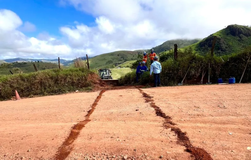 Início das obras de asfaltamento da Ladeira do Bucho em Vereda marca nova fase para a região