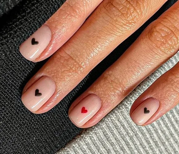Unhas minimalistas e elegantes: Fotos de nail arts para testar em setembro e receber muitos elogios