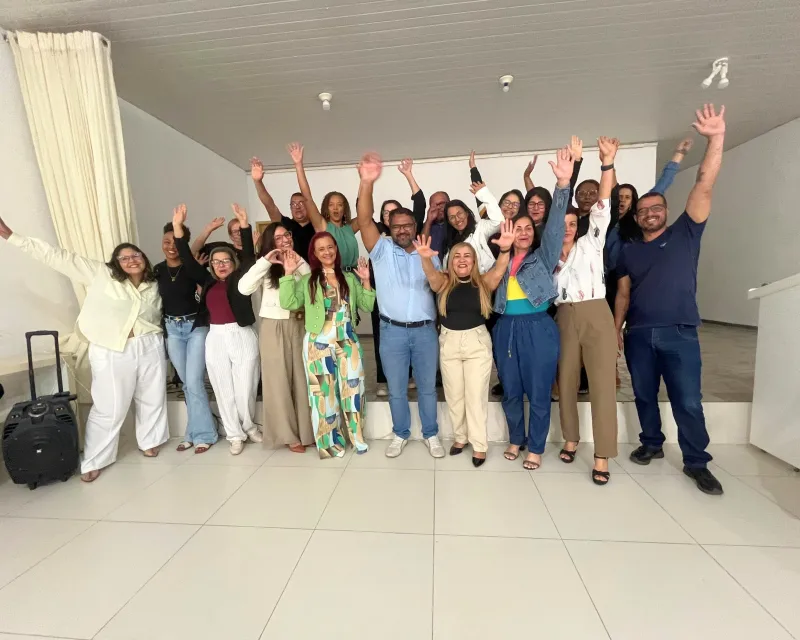 Novos diretores e vice-diretores da Rede Municipal de Ensino são empossados em Teixeira de Freitas