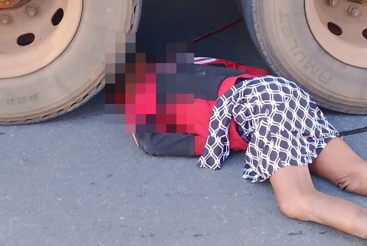 Andarilho morre atropelado por caçamba na principal via de Itamaraju