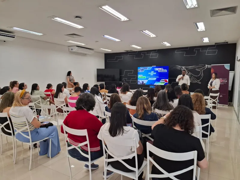 “Cuidar de quem cuida: Sebrae reúne profissionais para fortalecer práticas inclusivas em Teixeira de Freitas”