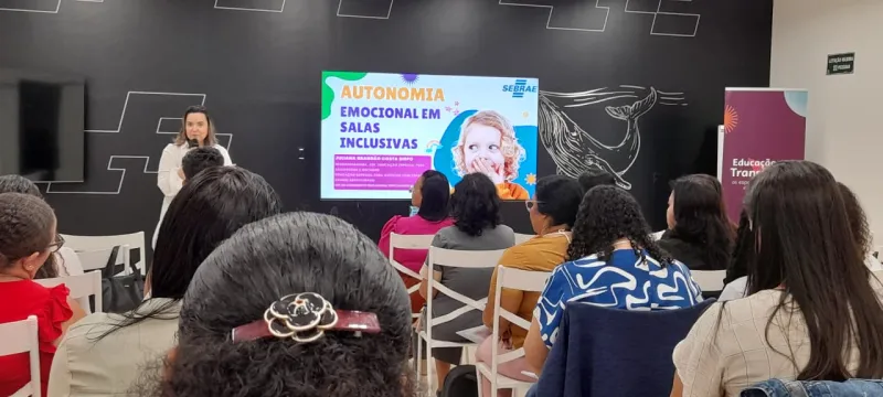 “Cuidar de quem cuida: Sebrae reúne profissionais para fortalecer práticas inclusivas em Teixeira de Freitas”