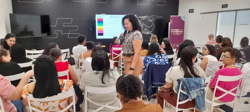 “Cuidar de quem cuida: Sebrae reúne profissionais para fortalecer práticas inclusivas em Teixeira de Freitas”