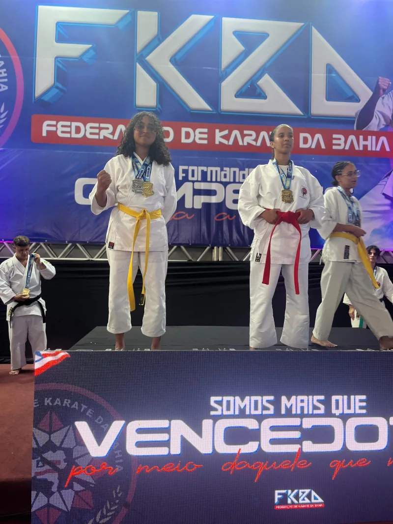 Karatecas de Caravelas brilham no Campeonato Baiano em Feira de Santana