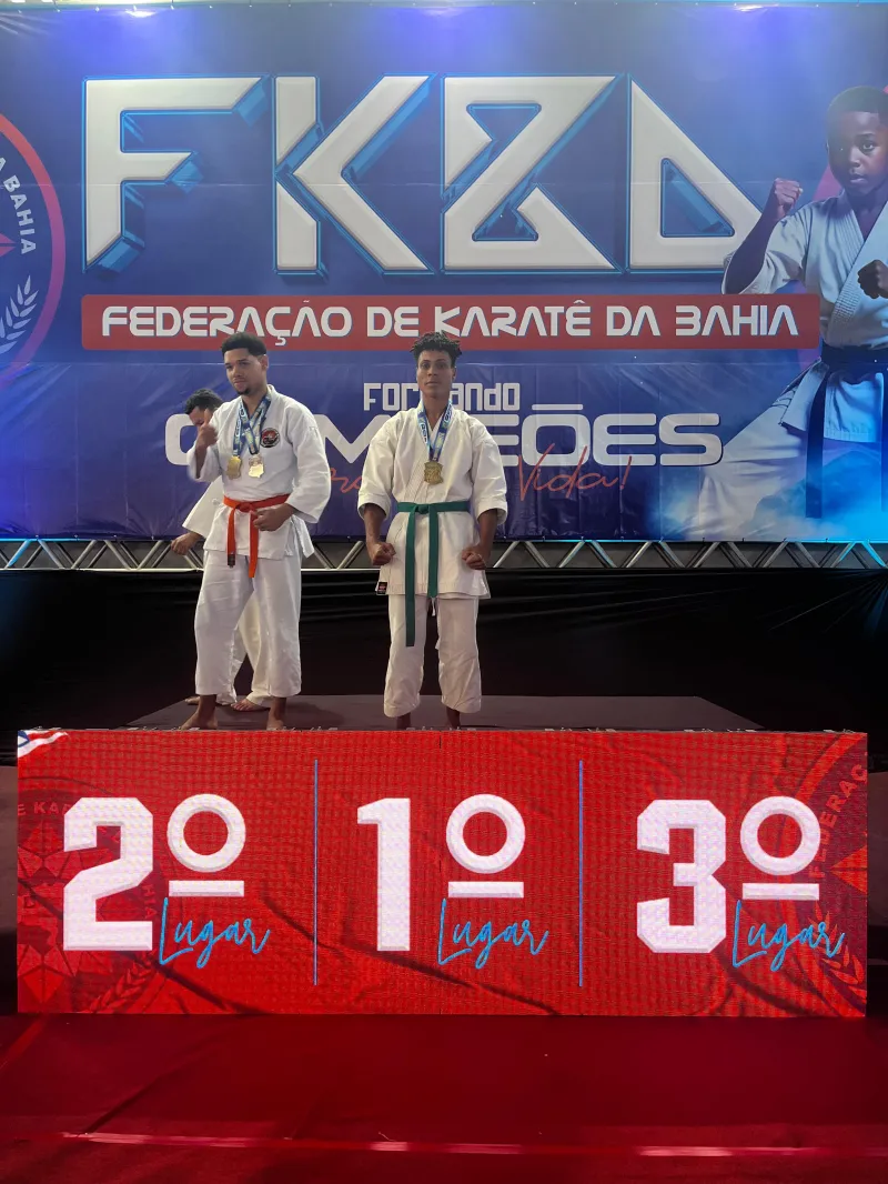 Karatecas de Caravelas brilham no Campeonato Baiano em Feira de Santana