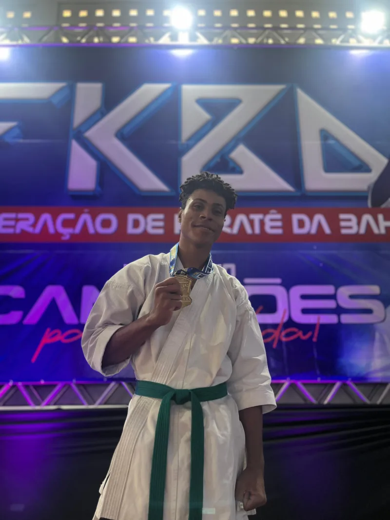 Karatecas de Caravelas brilham no Campeonato Baiano em Feira de Santana