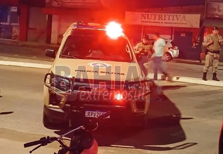 Brutal- Câmeras registram execução a tiros em frente ao Hospital Regional de Teixeira de Freitas