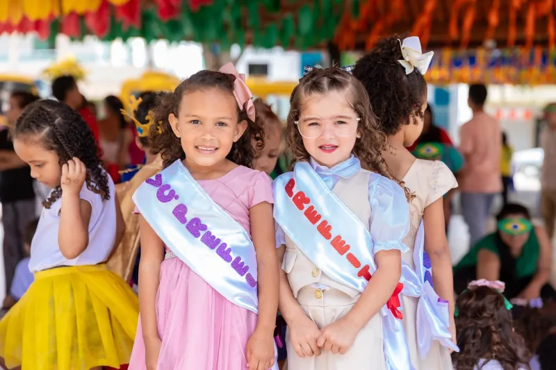 Desfile cívico das crianças da Creche Dr. Osmar de Ibirapuã encanta famílias e comunidade