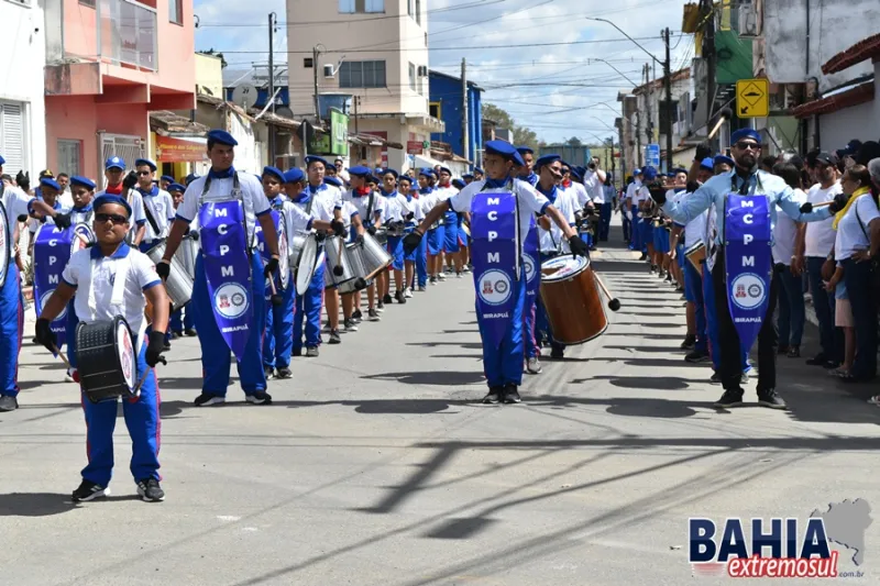 Ibirapuã celebra a independência com desfile cívico