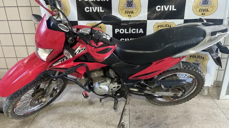 Polícia Civil recupera motocicleta roubada em propriedade às margens da BR-101, em Teixeira de Freitas