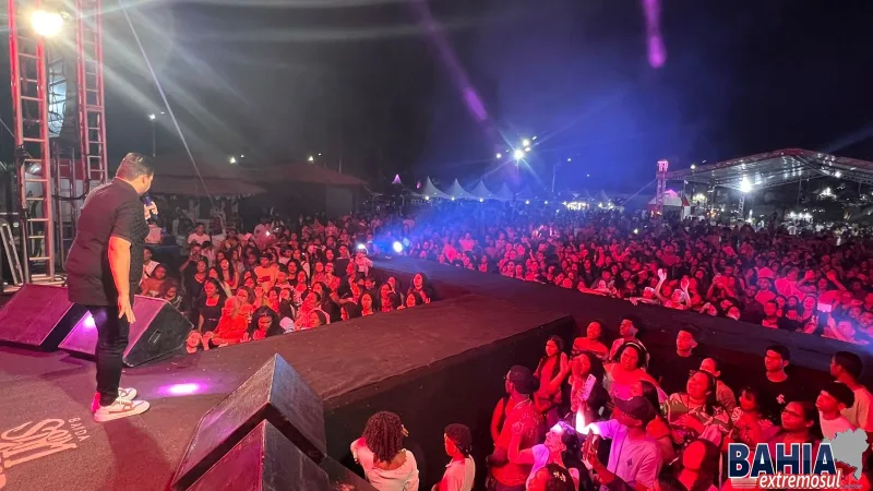 Público lota primeira noite do Adora Prado: Evento de música e fé começa com grande sucesso