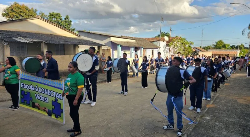 Tradição e patriotismo marcam desfile cívico do 7 de setembro no distrito de Taquarinha em Mucuri