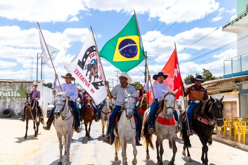 Sindicato Rural de Ibirapuã promove a tradicional Cavalgada da Festa do Vaqueiro