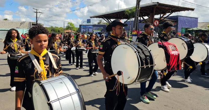 Mucuri celebra a Independência com desfile cívico e passeio ciclístico que reúnem centenas de pessoas