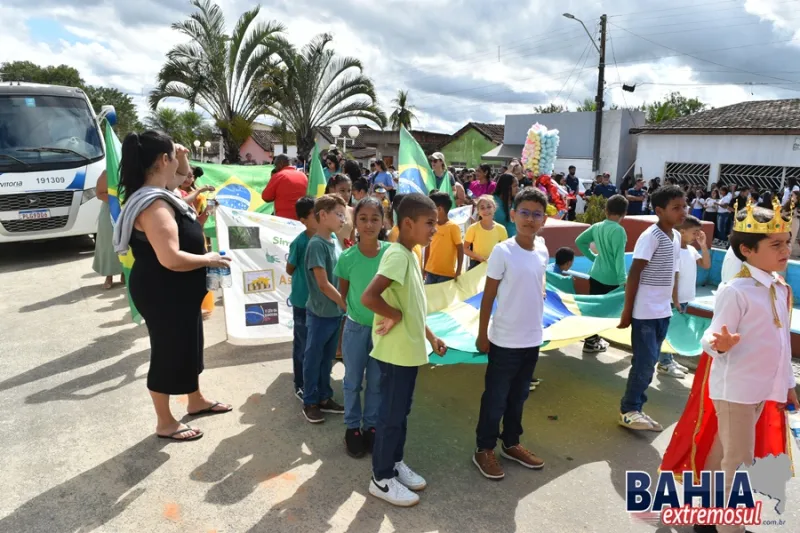Vereda celebra a Independência do Brasil com desfile cívico marcado por emoção e patriotismo