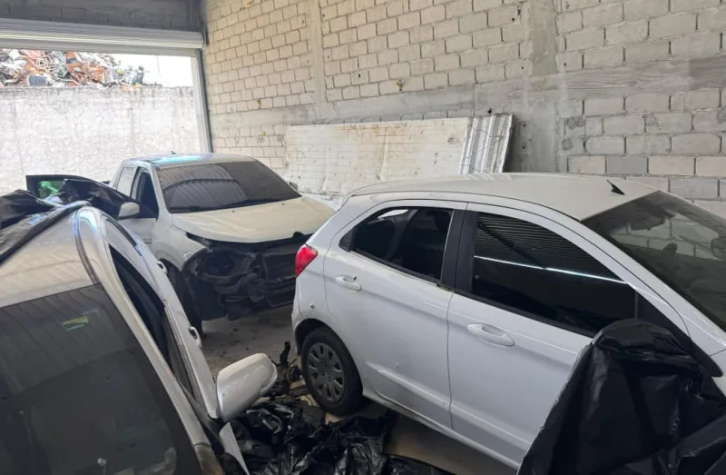 Polícia Civil localiza galpão de desmanche envolvido em fraudes de seguro em Eunápolis